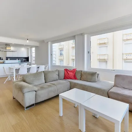 Lecomte - The Shoreline Exclusive Apartament