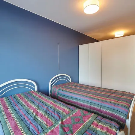 Lecomte - The Shoreline Exclusive 90 Apartment *